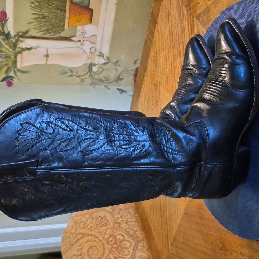 Thieve's Market: J Chisolm "Summit "  Series. Cowboy Boots. Sz.7.5.made In USA.